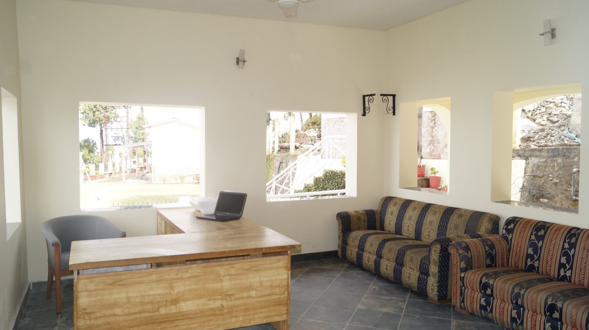 V Resorts Mumukshu Pauri المظهر الخارجي الصورة